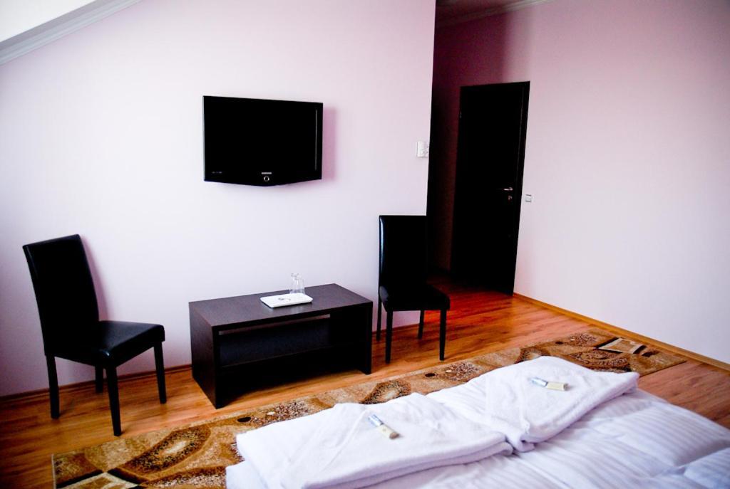 Pazonyi Fogadó és Étterem Nyírpazony Habitación foto